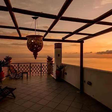 扎金索斯别墅 *